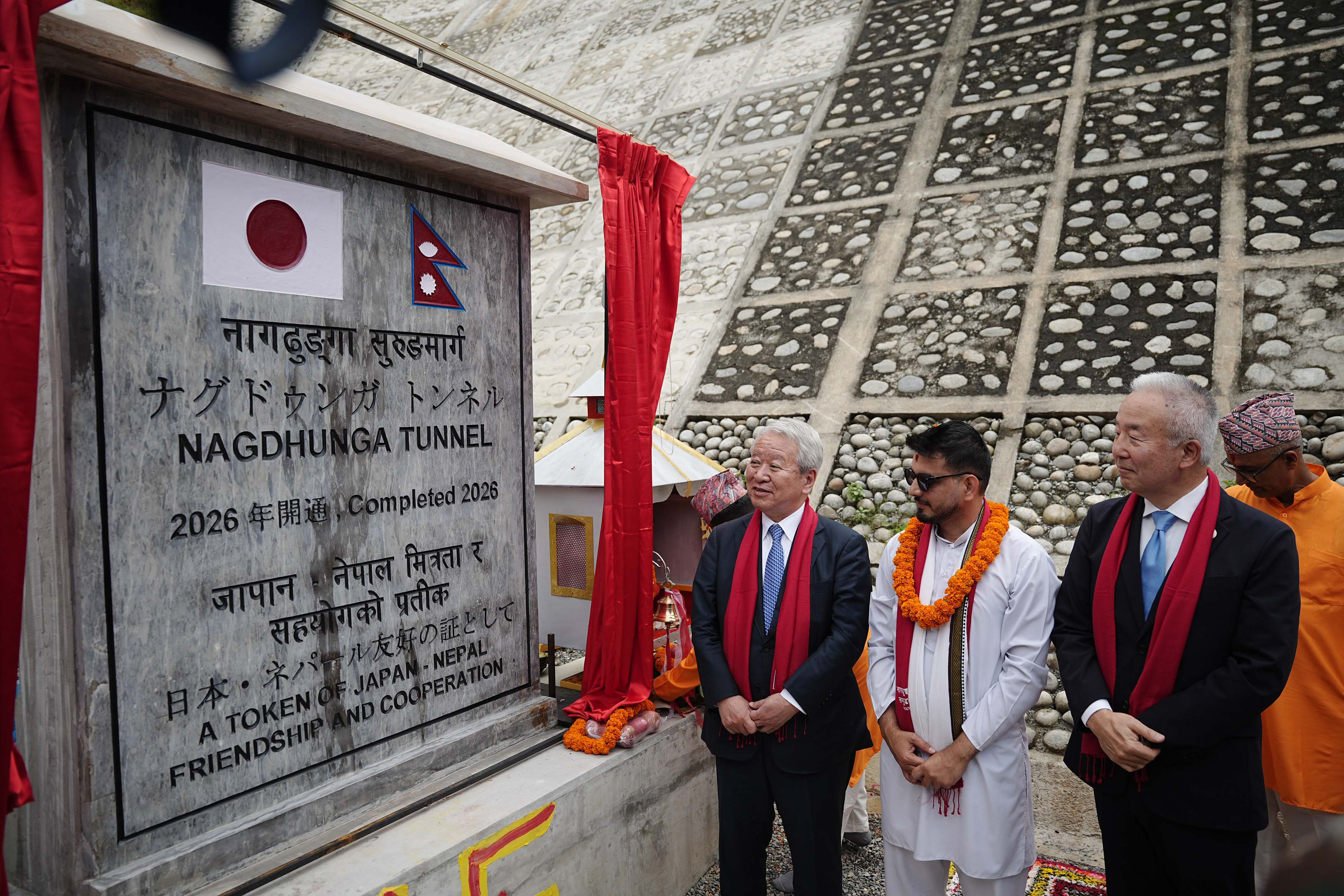 देशकै पहिलो अत्याधुनिक सुरुङमार्गको गरियो उद्‍घाटन (तस्बिरहरू)