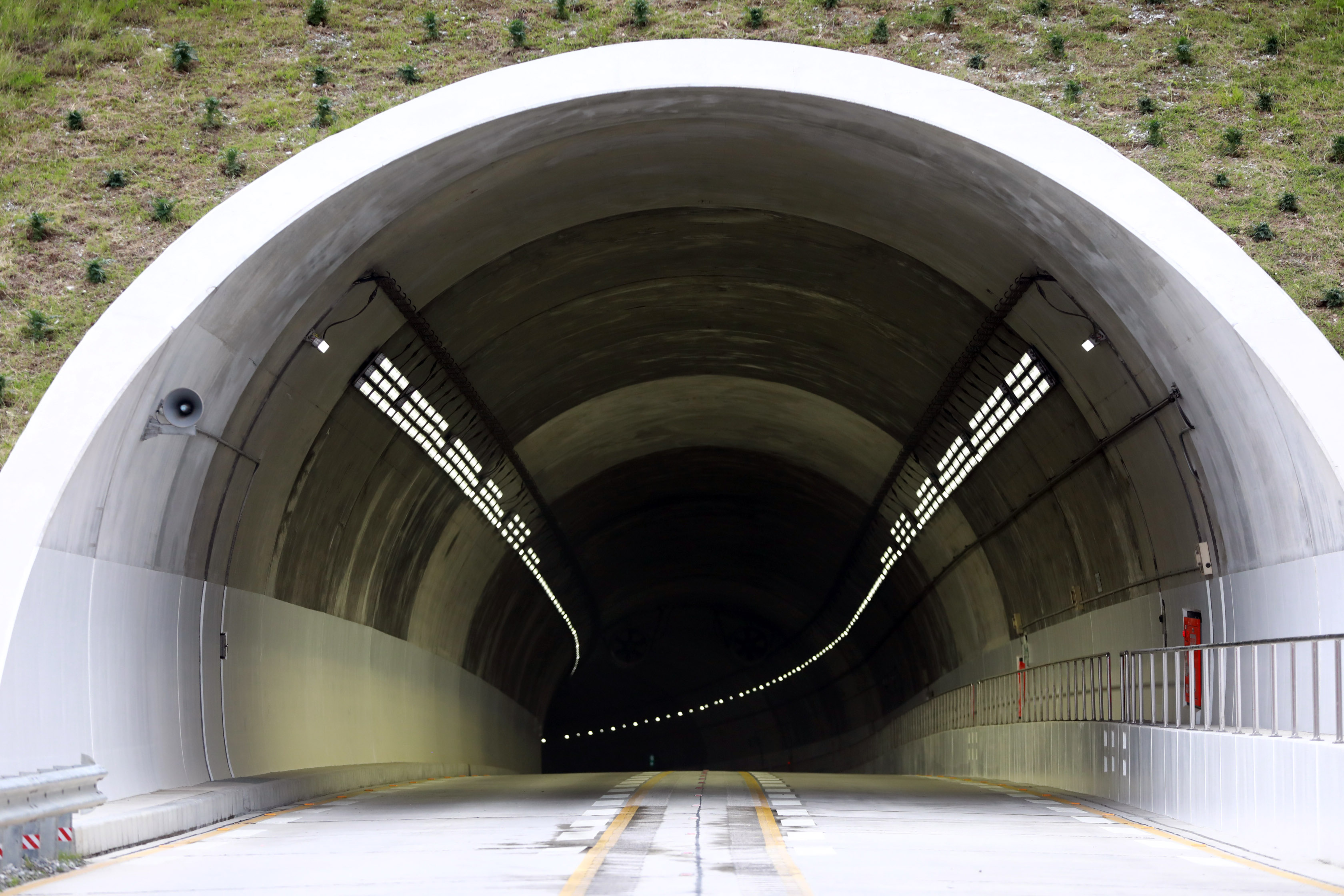 Naagdhunga-Tunnel_4H0A9892-1782882405.jpg