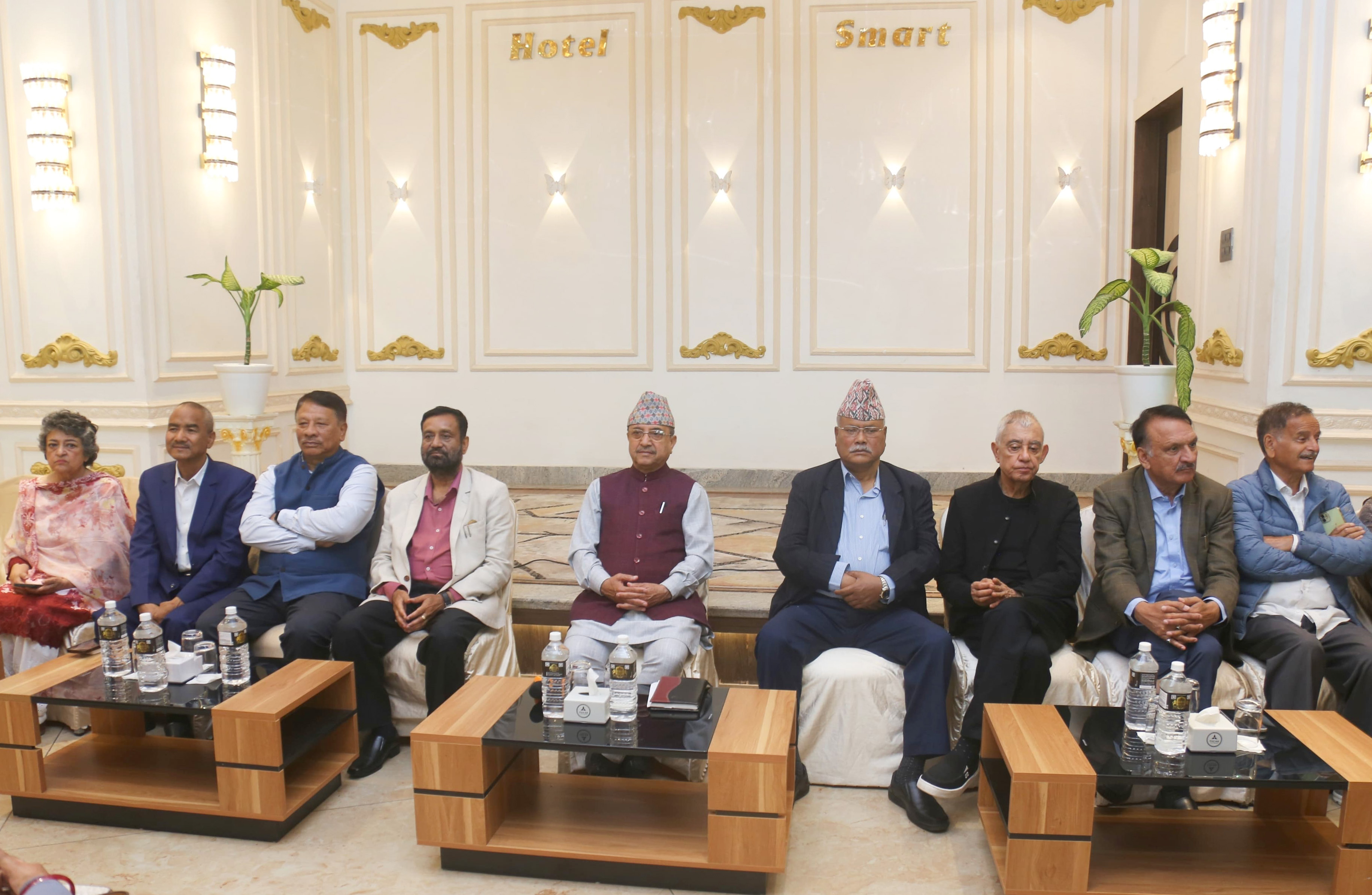होटल स्मार्टमा कांग्रेस संस्थापनइतर समूहको बैठक सुरु
