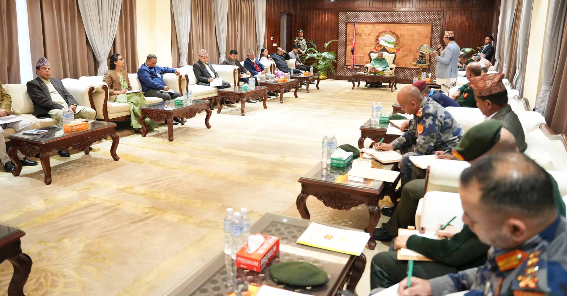 प्रधानमन्त्री कार्कीले आह्वान गरेको सर्वपक्षीय बैठक बालुवाटारमा सुरु