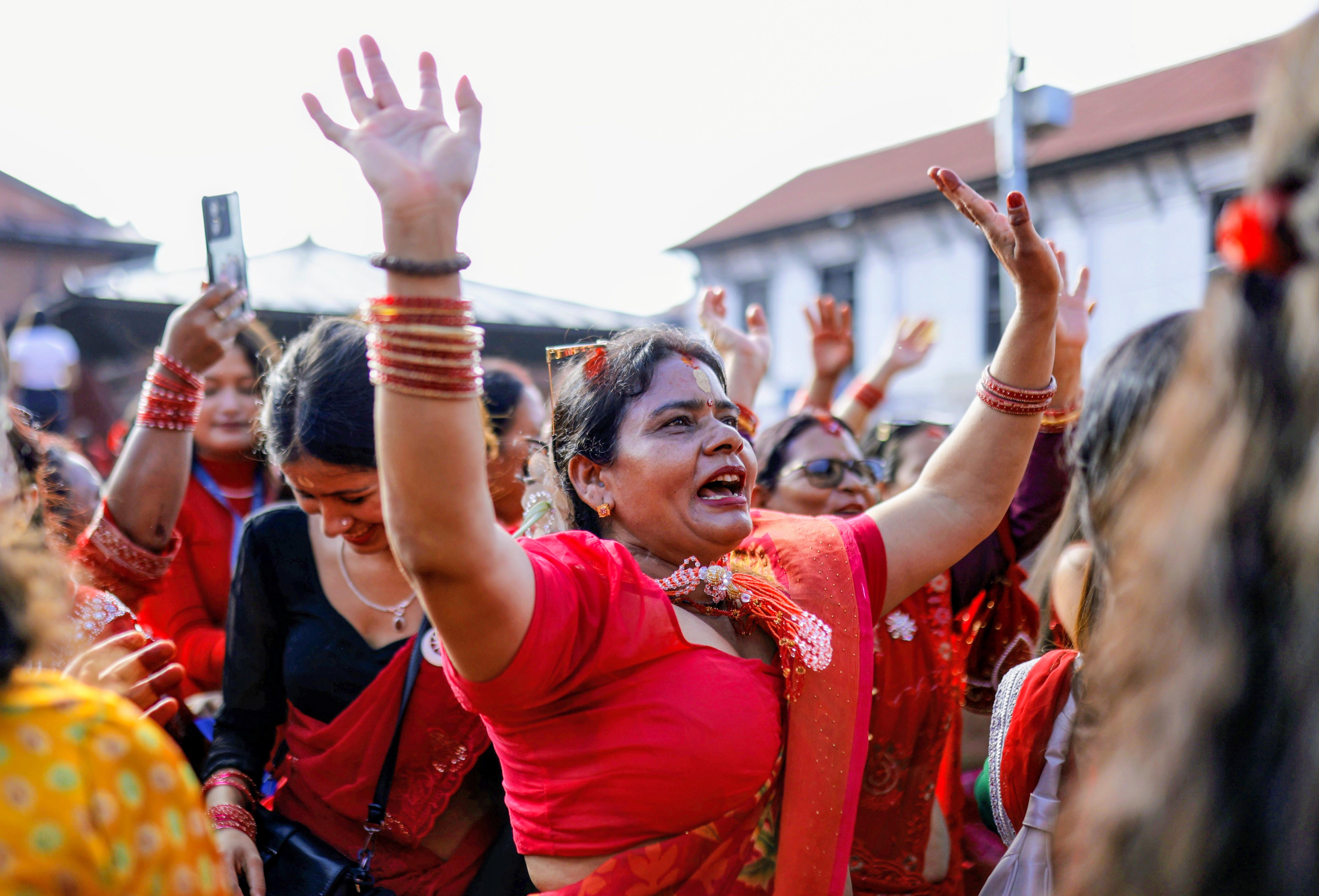 Pashupati-Naachgan-Teej_NPL_SuryamsUpreti-(3)-1789367058.JPG
