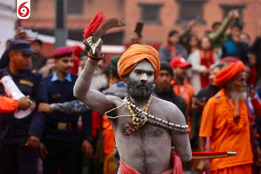 जन्तीसहित नागा बाबाहरू पशुपति मन्दिर प्रवेश