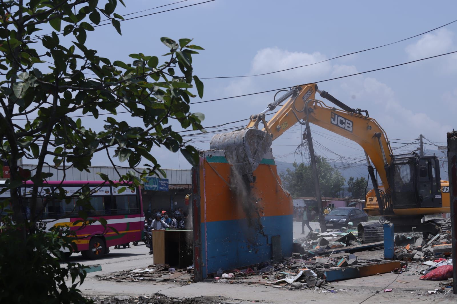 Pokhara-busparkama-dozer_NPL-(12)-1781773157.jpeg