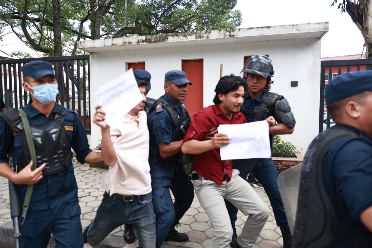 Protest-against-Sikshamantri_NPL-(11)-1784787806.jpeg