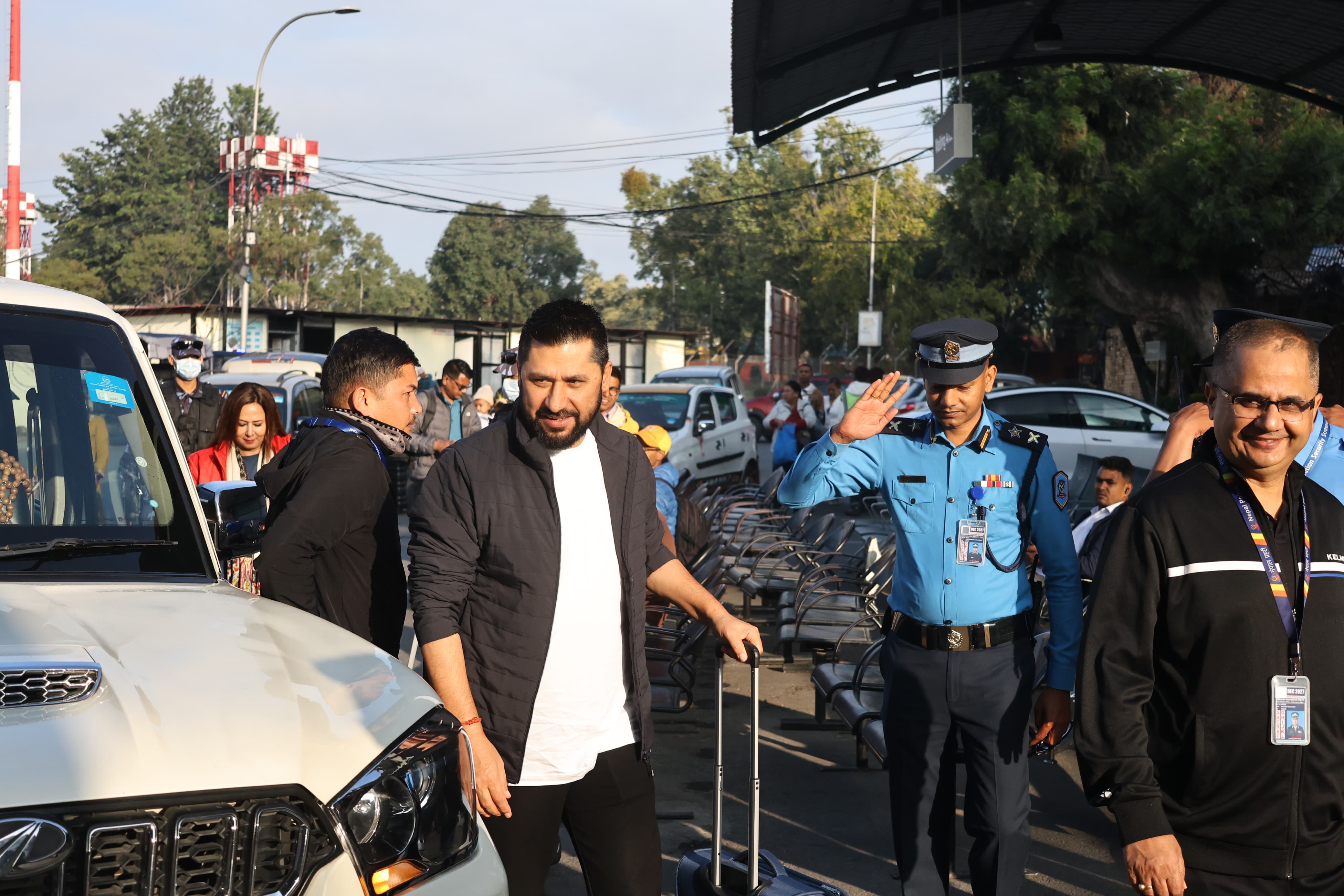 Rabi-Lamichhane-airport-(10)-1792726050.jpeg
