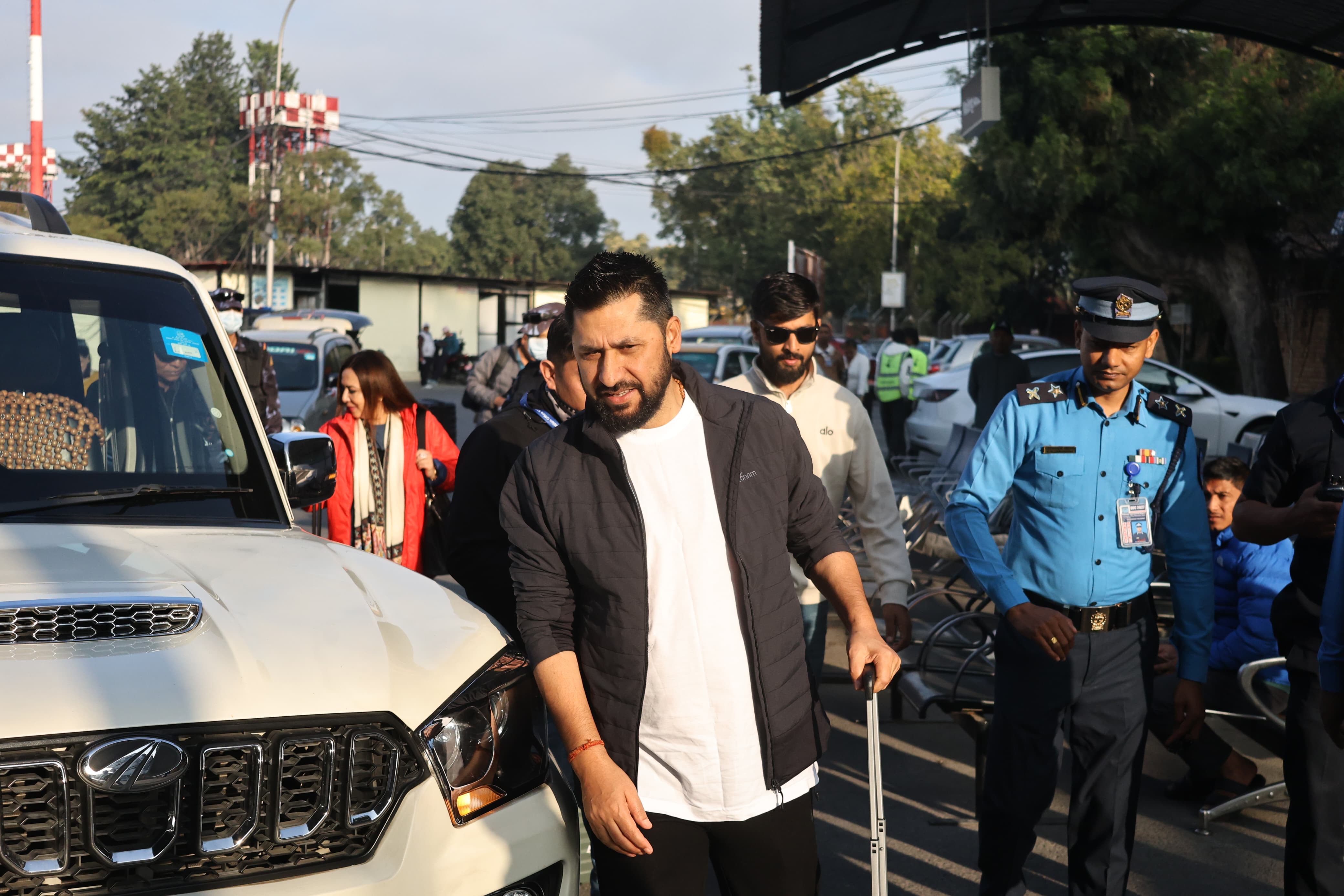 Rabi-Lamichhane-airport-(3)-1792726041.jpeg