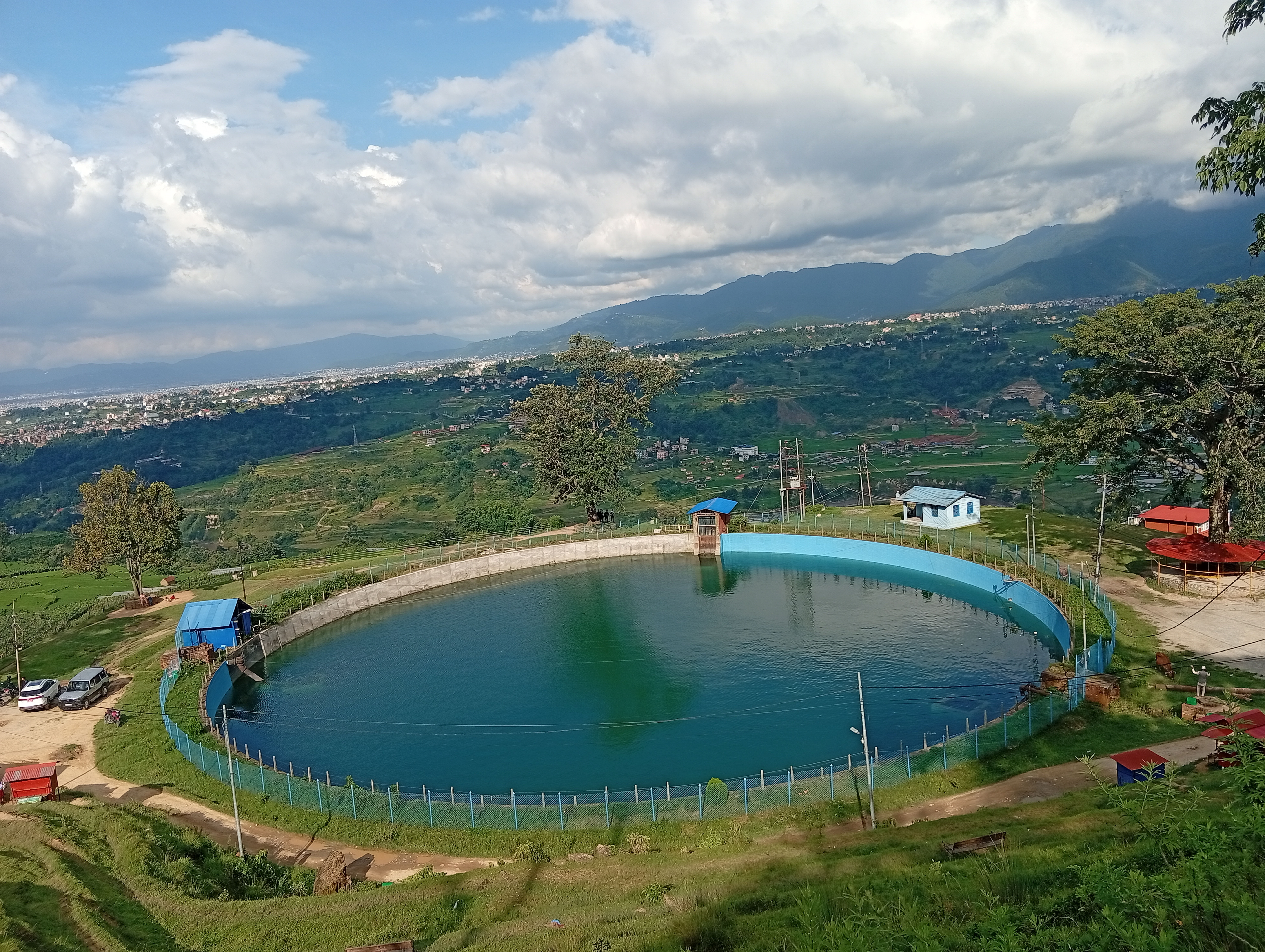 यस्तो छ नेपालको पहिलो जलविद्युत् आयोजना फर्पिङको बाँध र पोखरी