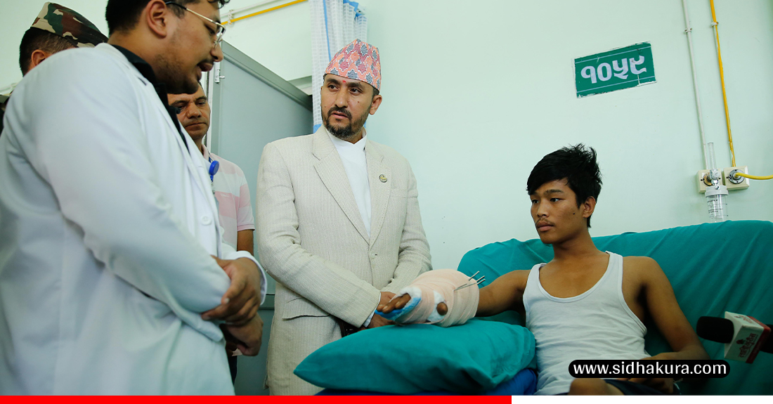 सञ्चारमन्त्रीले भेटे जेन–जी आन्दाेलनका घाइते (तस्बिरहरु)