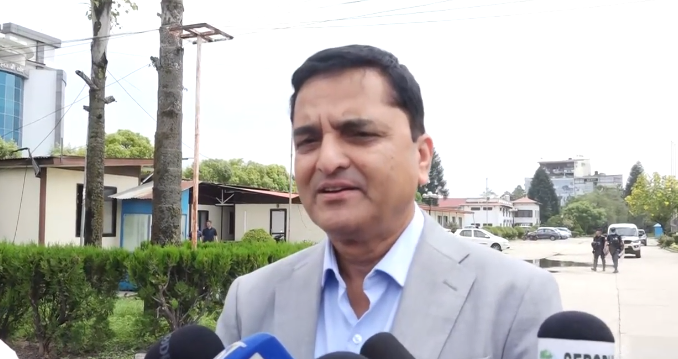 ठूलो पार्टीको गठबन्धनमा अनुकुलता/प्रतिकुलता हुनु र दुई दलले समान हिस्सेदारी खोज्नु स्वभाविकः योगेश भट्टराई