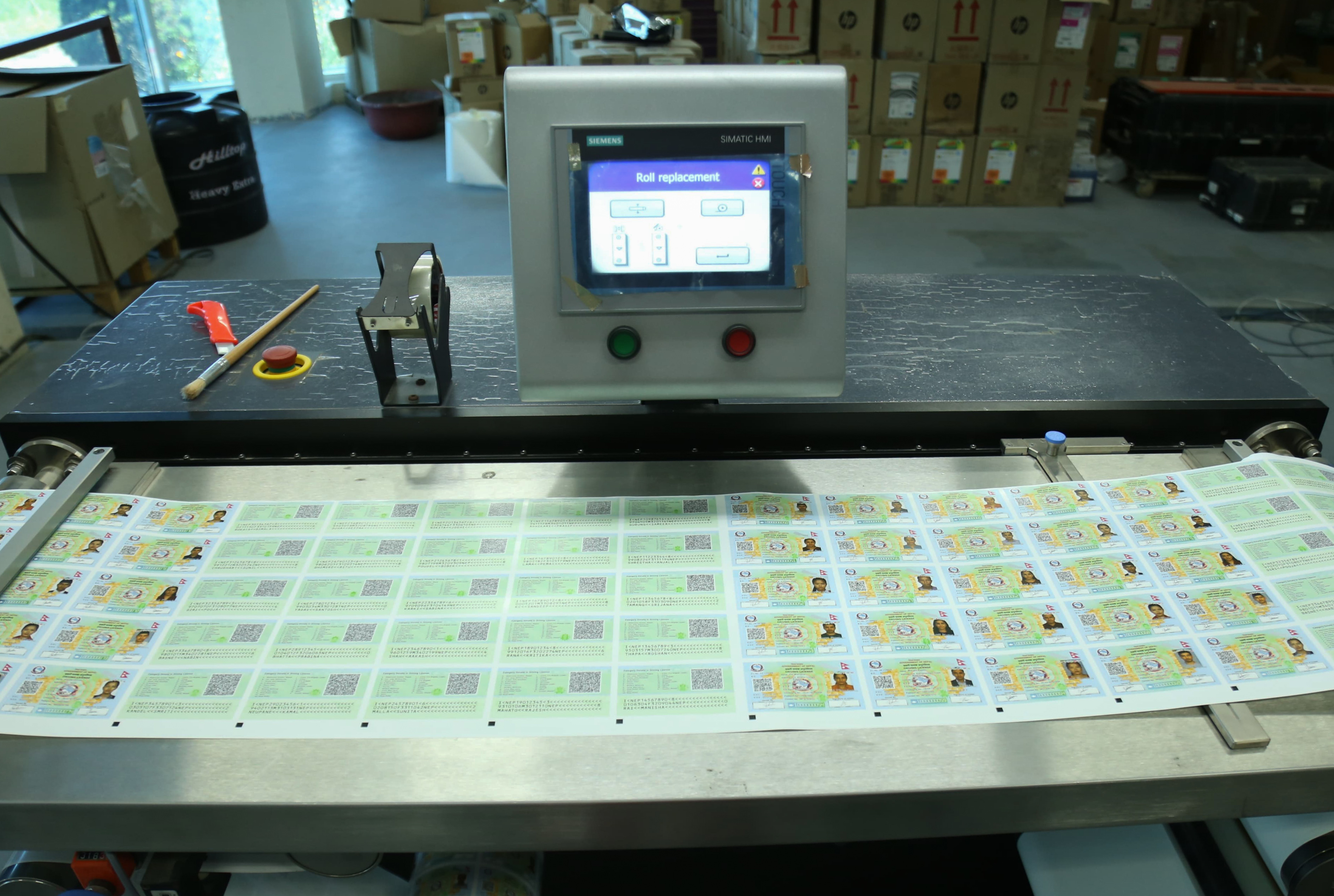 सुरक्षण मुद्रण केन्द्रले ड्राइभिङ लाइसेन्स छपाइ (तस्बिहरहरु)