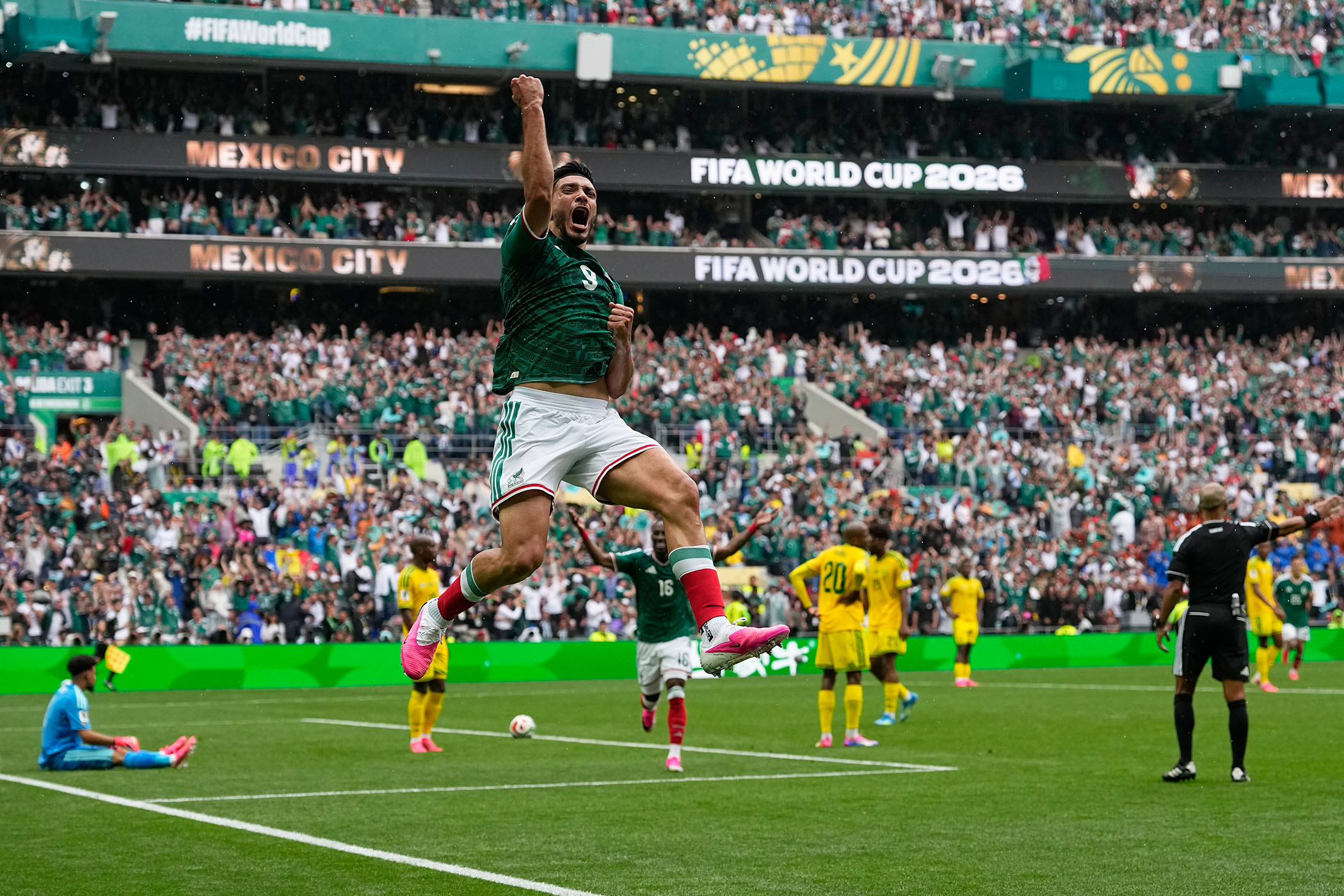 South-Africa-Mexico-WCup-Soccer2-1781233217.jpg