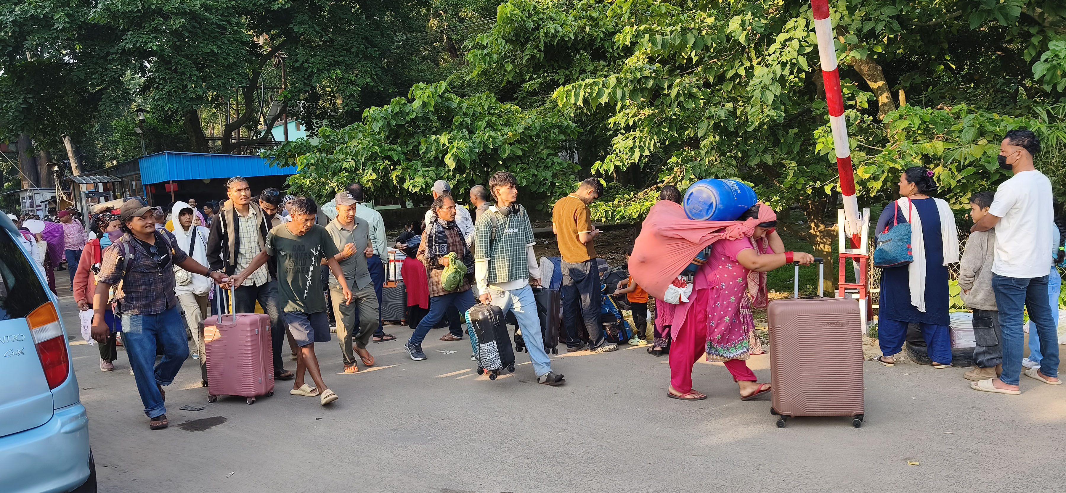 दसैँमा सहरभन्दा गाउँमै रमाइलो