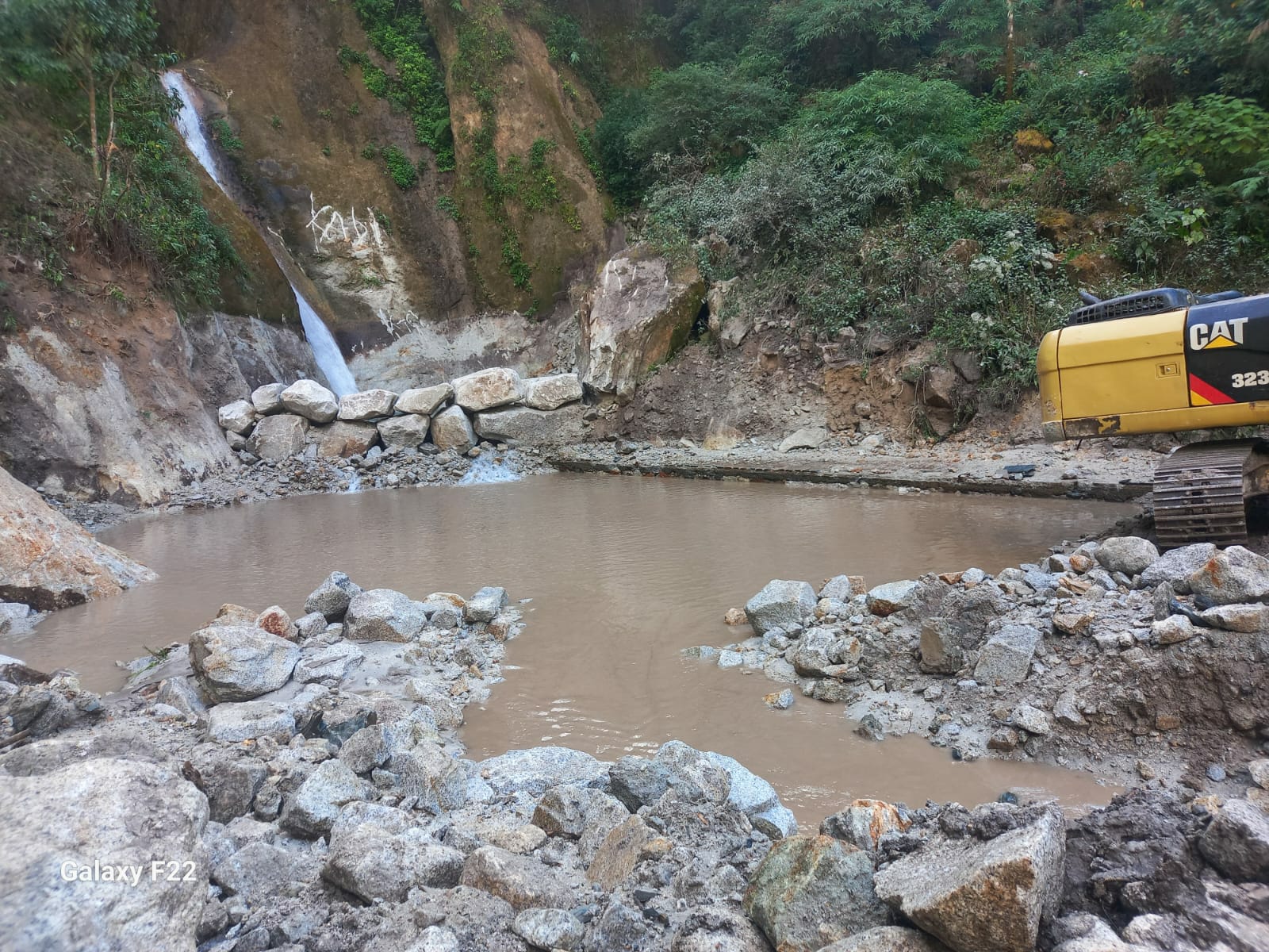 काभ्रेपलाञ्चोकको तीनतले झरनालाई पुनः निर्माण गरिदैं