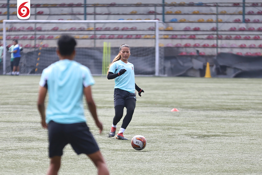 WOMEN-FOOTBALL-TEAM_10-1748236580.jpg