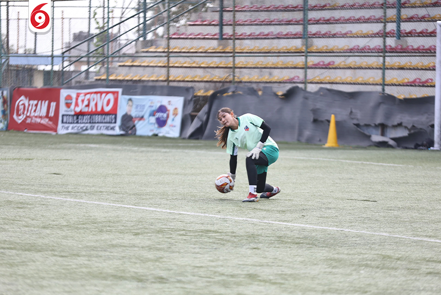 WOMEN-FOOTBALL-TEAM_5-1748236578.jpg