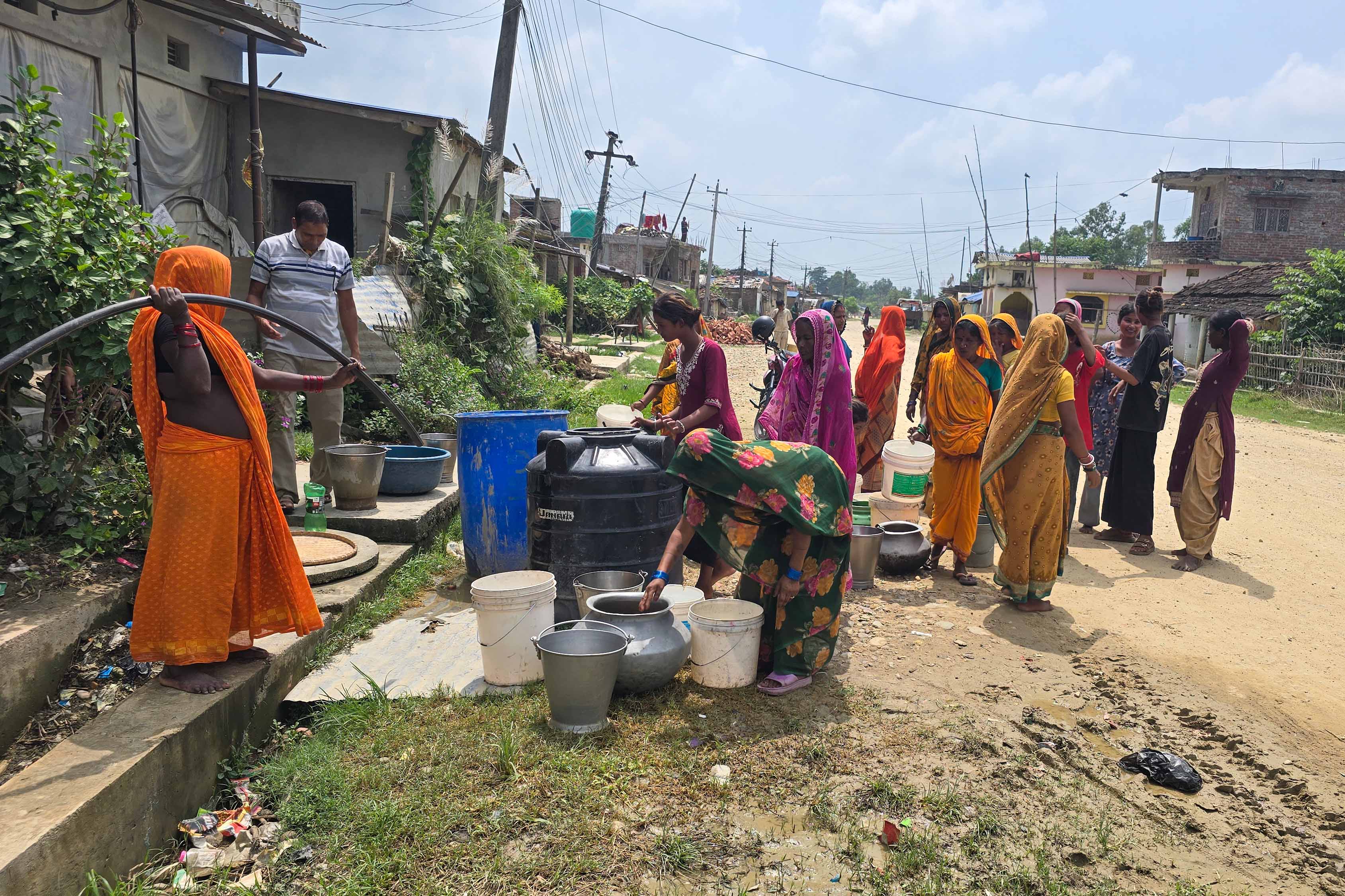 Water-Crisis-Photo-Siraha-Chapakal-Sammarsab_NPL-(10)-1789362947.JPG