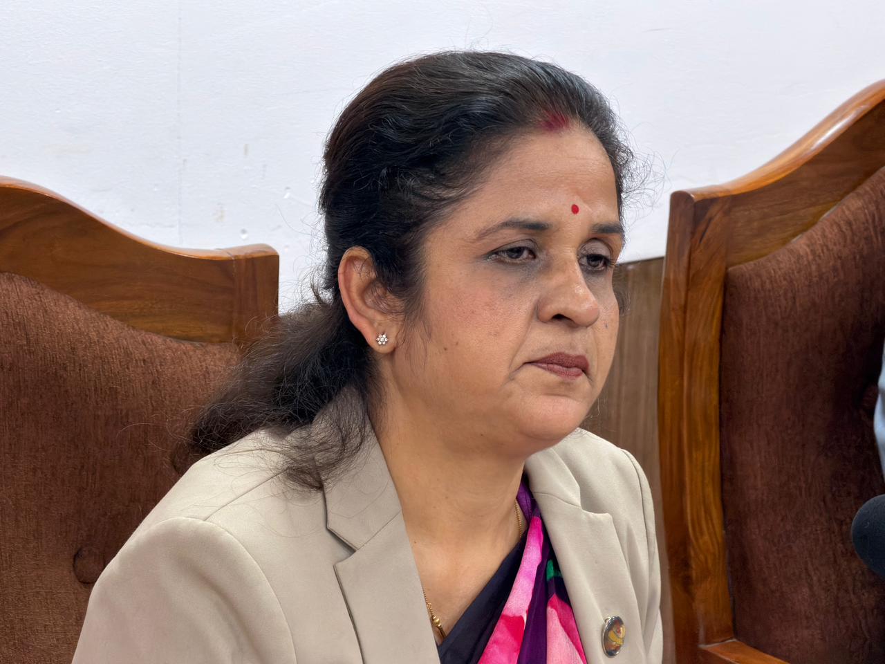 बाढीका कारण देखिएको ग्यास अभाव सहज बनाउन उद्योगमन्त्रीको निर्देशन