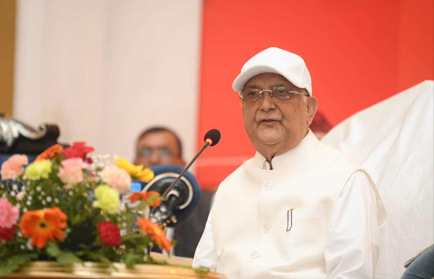 ओली हट्नुपर्छ भन्ने नेता–कार्यकर्तालाई ओलीको जवाफ– महाधिवेशनले उत्तर दिइसकेको छ