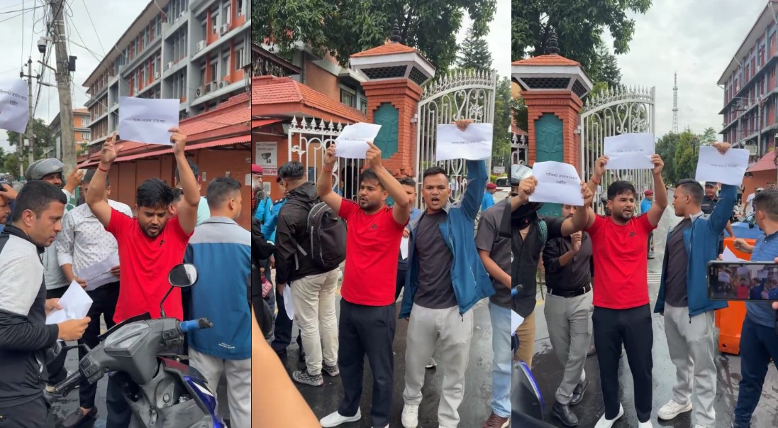 एमाले निकट अनेरास्ववियुले सिंहदरबारको मूल गेटमै गर्‍यो बाइक पार्किङ