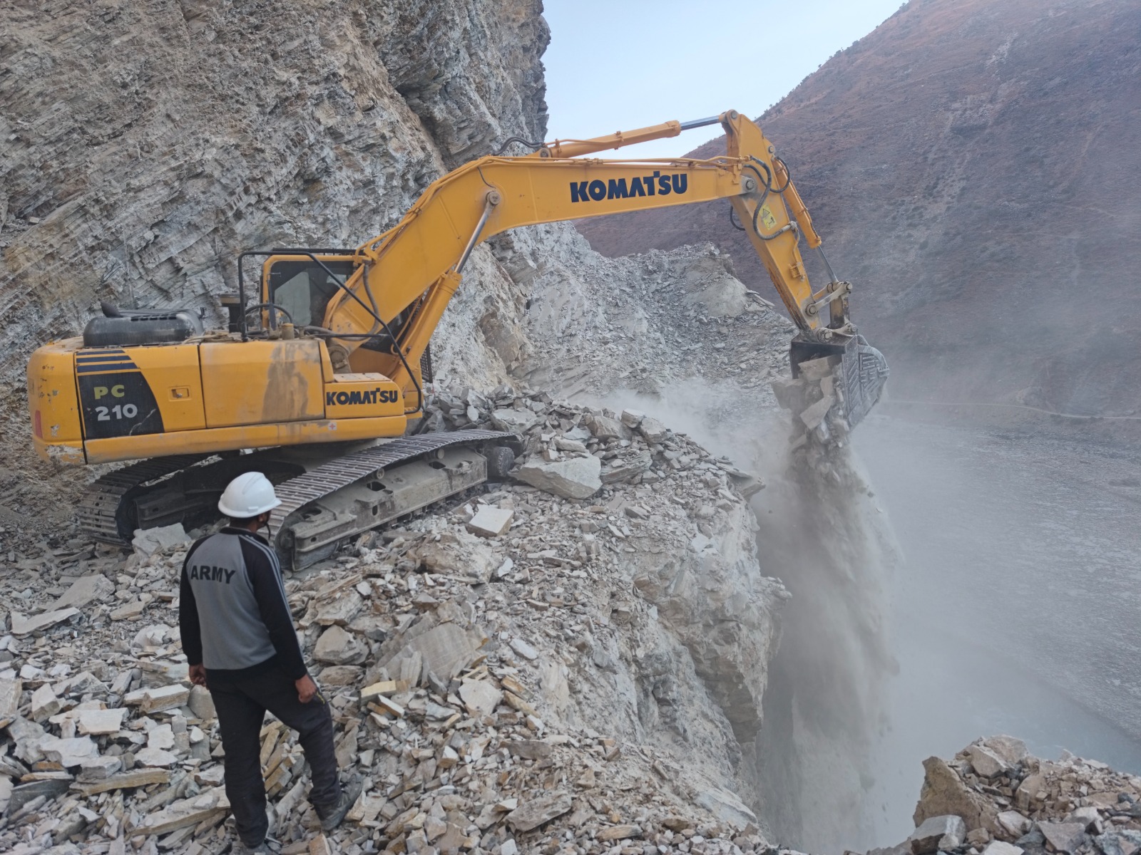 army-construction-1785635236.jpg