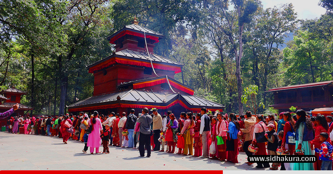 नवदुर्गा सुरु भएको दिनदेखि बागलुङको कालिका मन्दिरमा भक्तजनको भीड