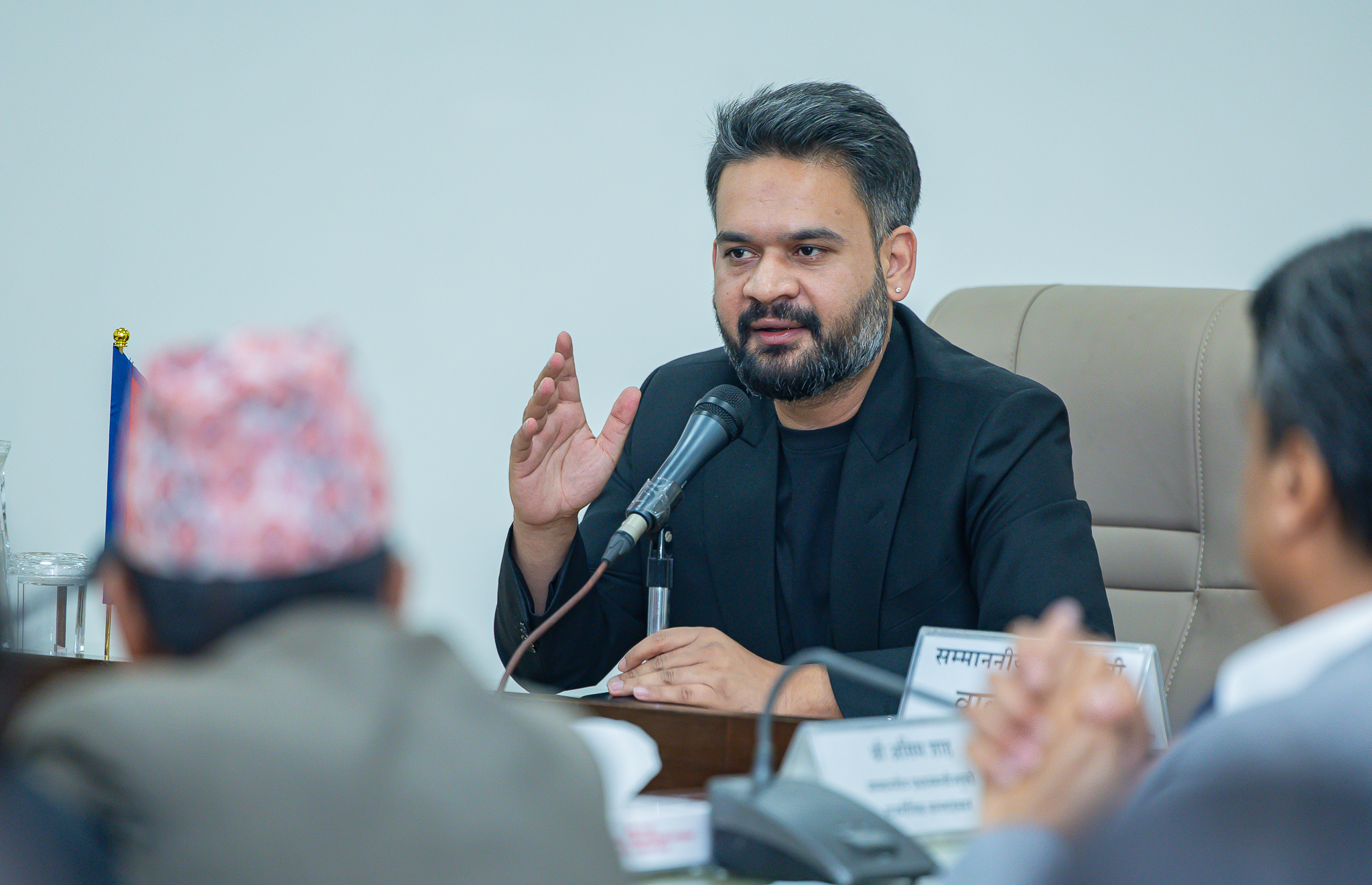 यी हुन् अध्यादेशपछि खारेज हुन सक्ने १२०० भन्दा धेरै राजनीतिक नियुक्ति