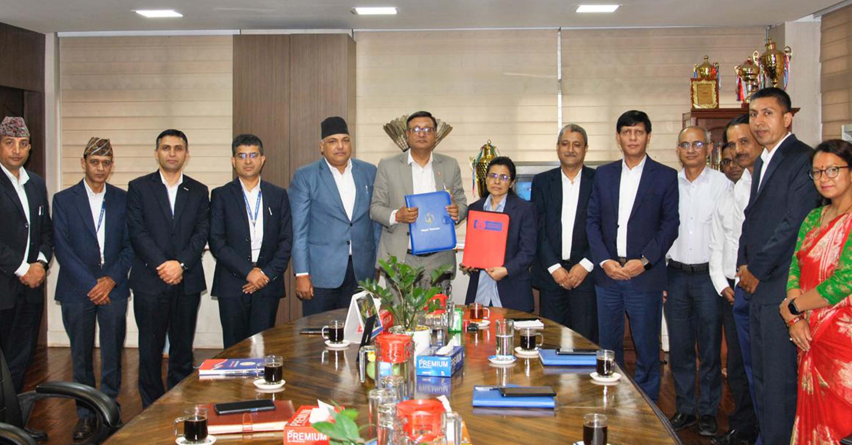 राष्ट्रिय वाणिज्य बैंक र नेपाल टेलिकमबीच सम्झौता