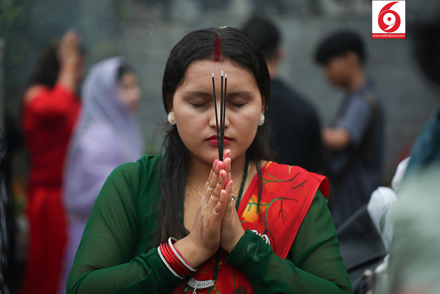 श्रावणको अन्तिम सोमबार पशुपतिमा श्रद्धालुहरूको भीड
