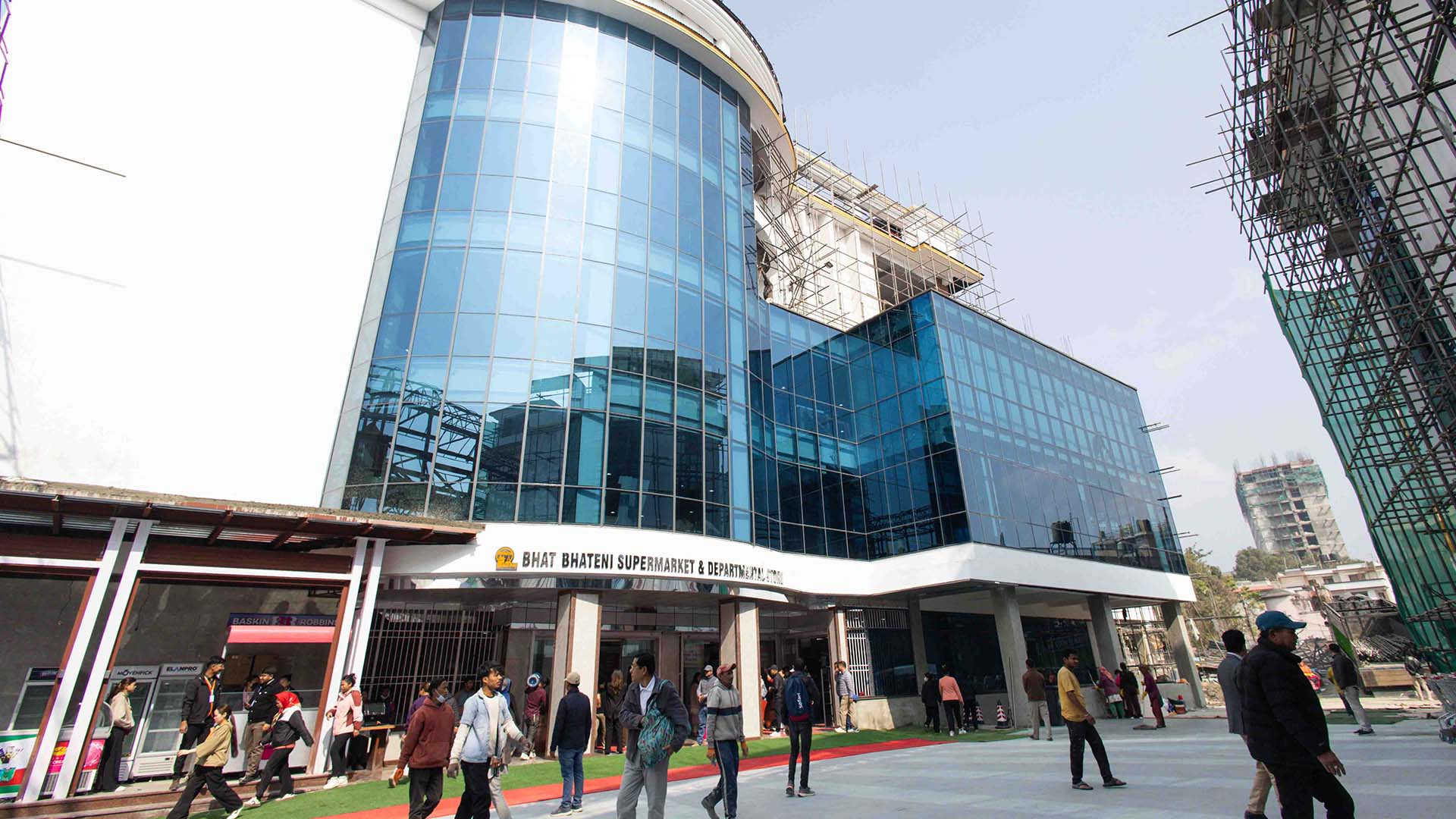 महराजगंजस्थित भाटभटेनी सुपरमार्केट आजदेखि पुनः सञ्चालनमा