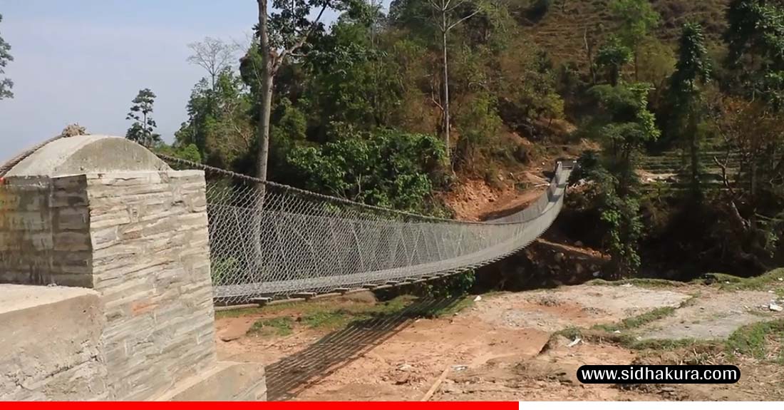 ‘खकुवाखोलामा झोलुङ्गे पुल बनेपछि  पुस्तौँदेखिको समस्या अन्त्य भएको छ’