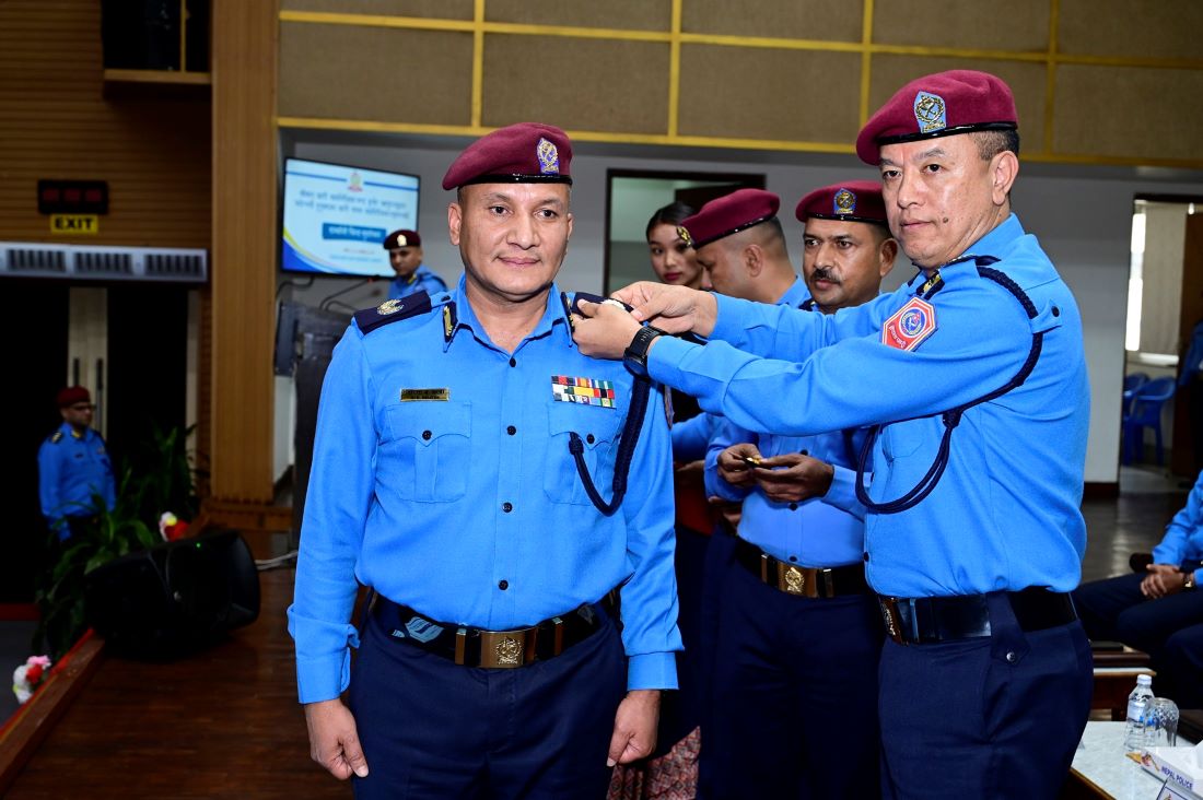 नेपाल प्रहरीका पाँच जना प्रहरी नायब महानिरीक्षकहरु दर्ज्यानी चिन्हद्वारा सुशोभित