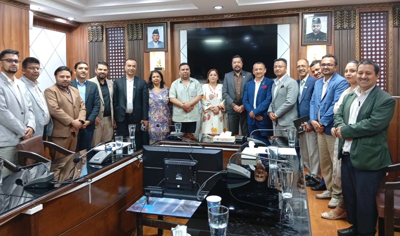 लाइसेन्स लिएर लामो समयसम्म काम नगर्ने हाइड्रो कम्पनीमाथि एक्सन लिँदै ऊर्जामन्त्री श्रेष्ठ
