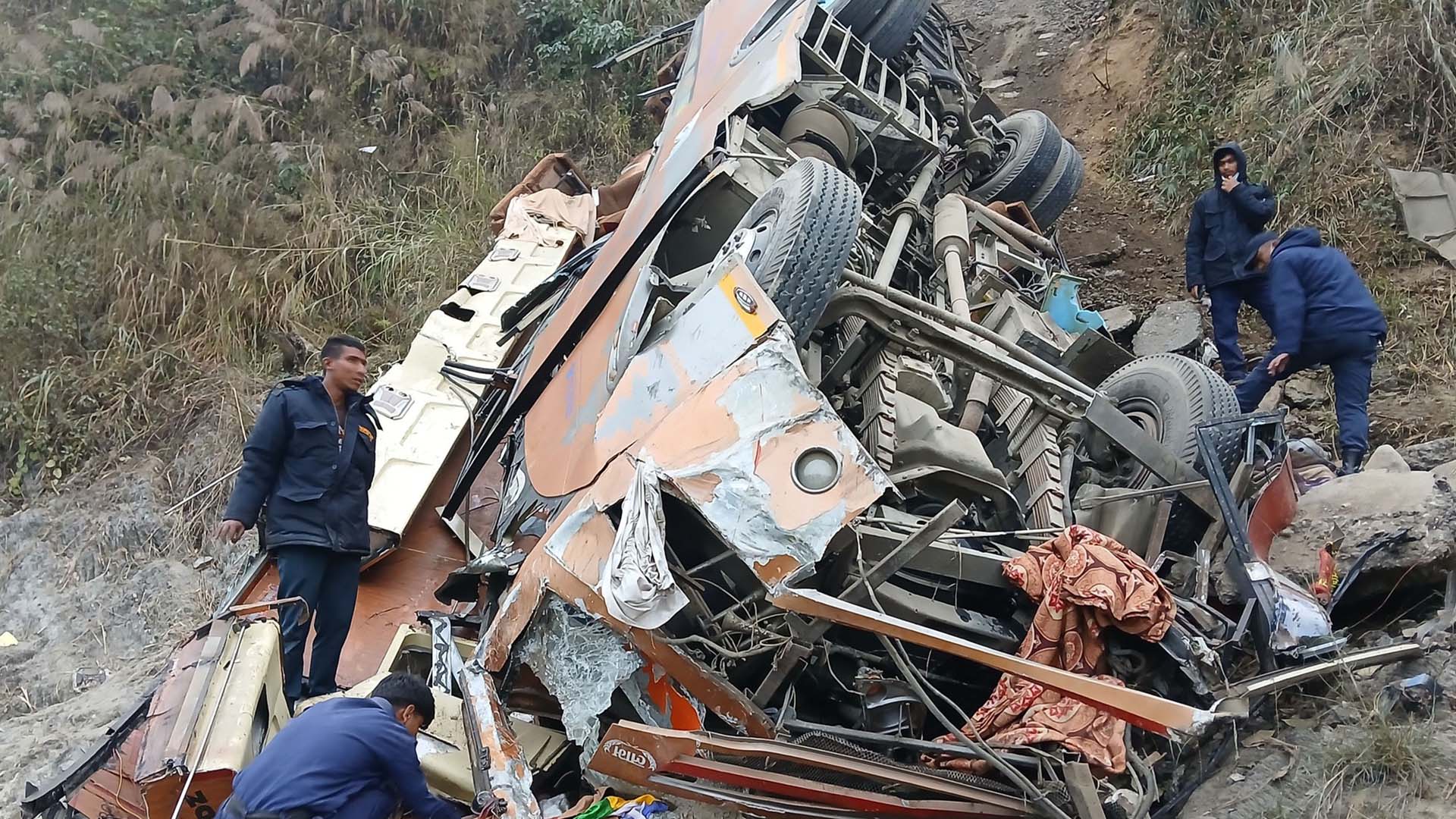 दुर्घटनामा परेको बस पोखराबाट बेलुका ७ बजे छुटेको थियो