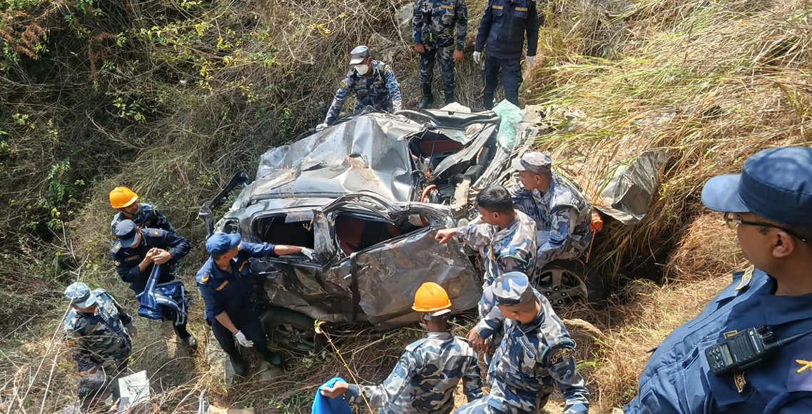 हेटौंडाबाट काठमाडौँ आउँदै गरेको कार दुर्घटना,  चालक खड्काको मृत्यु