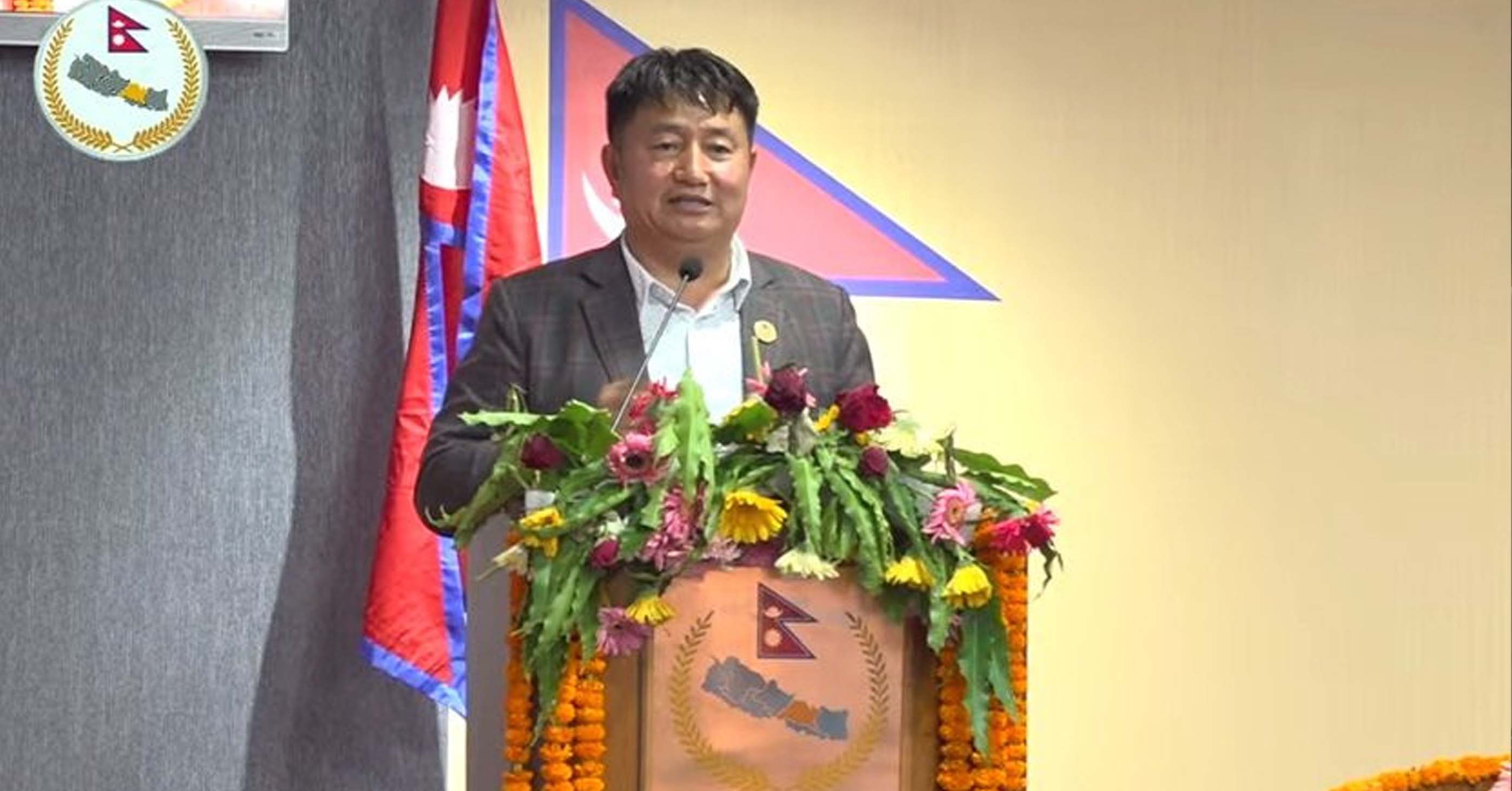 दलको नेताबाट हटे पनि राजीनामा दिन्नँः मुख्यमन्त्री लामा