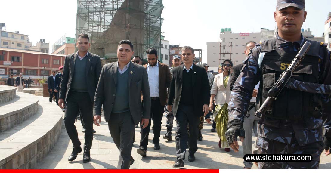 गृहमन्त्रीसहितको टोलीद्वारा धरहरा क्षेत्रको अनुगमन