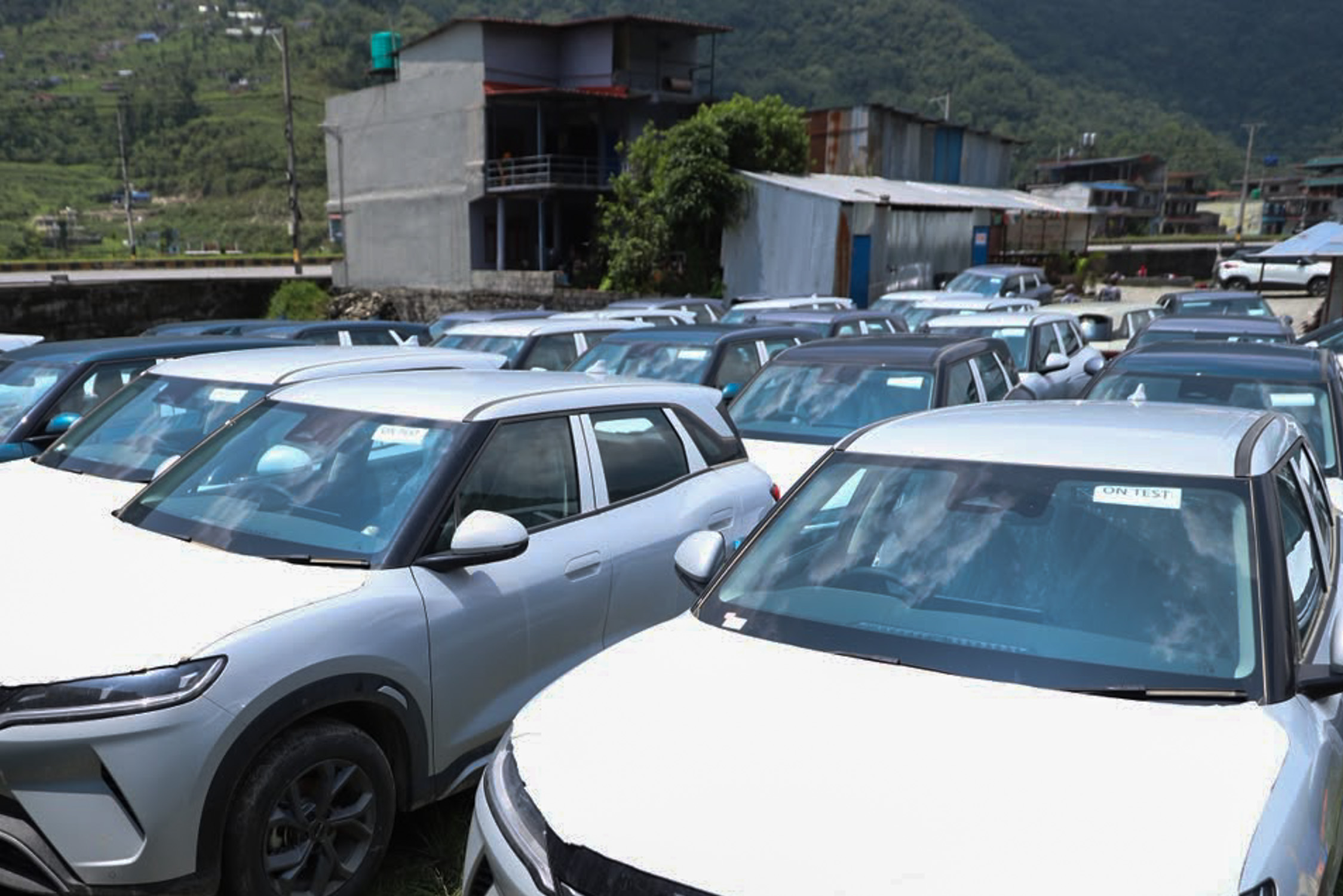 ev-gadi-Sidhakura-(3)-1780661606.jpg