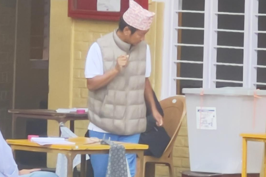 हर्क साम्पाङले गरे मतदान