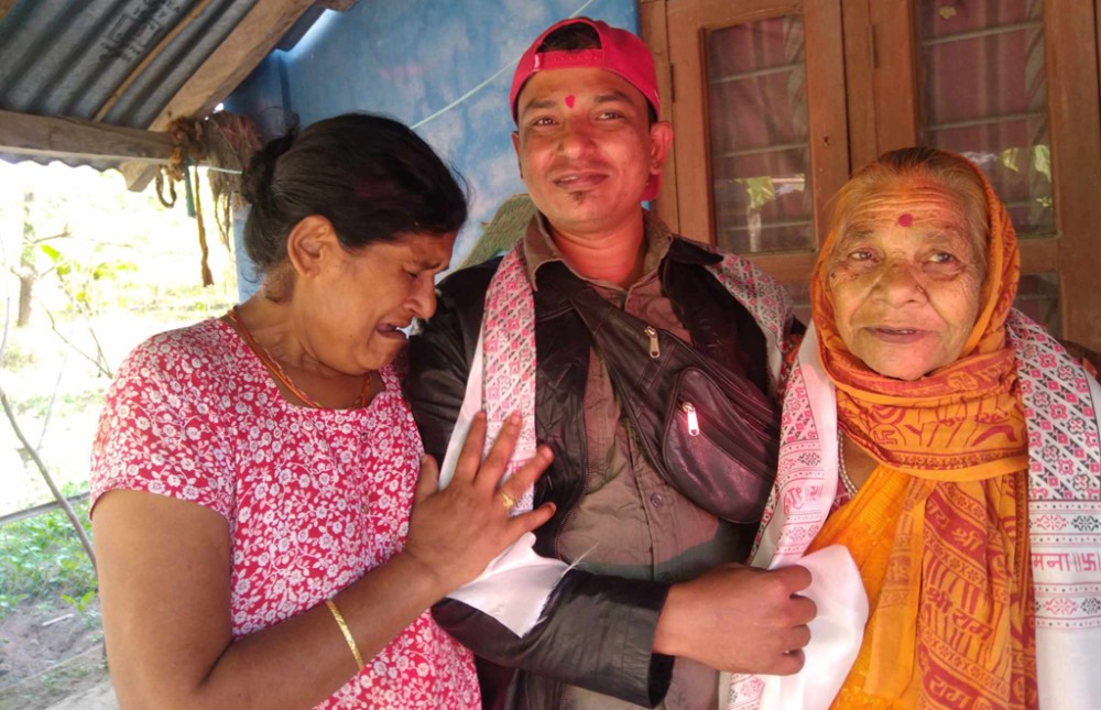 १८ वर्षदेखि मलेसियामा हराएका गोपाल, आमाको पुकारले घर  फर्किए