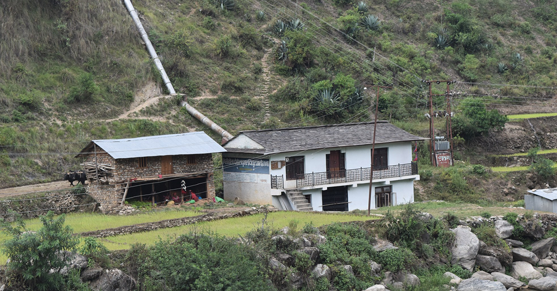 पहिरोले नहर बगाएपछि बागलुङका एक हजार तीन सय घर बिजुलीविहीन