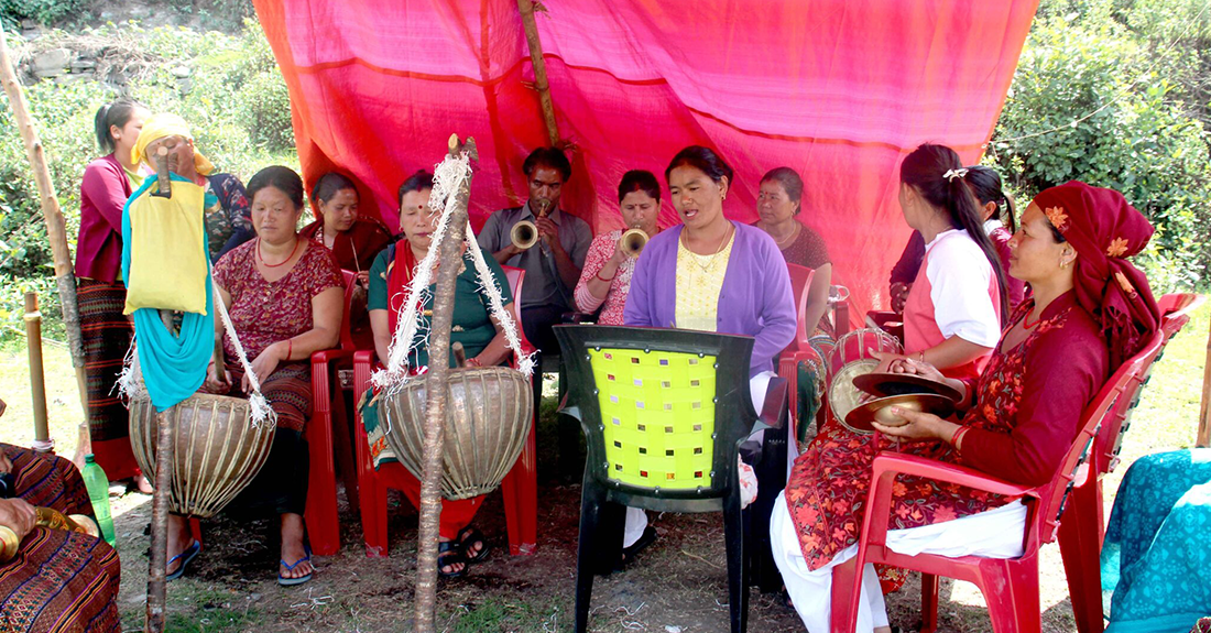 महिलाहरुले बाजा बजाउने सिप सिकेपछि...