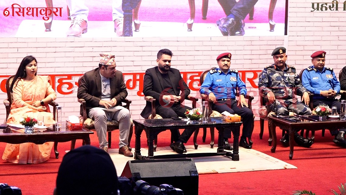 सशस्त्र र नेपाल प्रहरीका प्रमुखलाई बालेनले भने : नगर प्रहरीबाट सुशासन सिक्नुस्