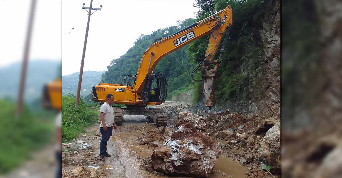 चार दिनदेखि अवरुद्ध बुद्धसिंह मार्ग खुल्यो