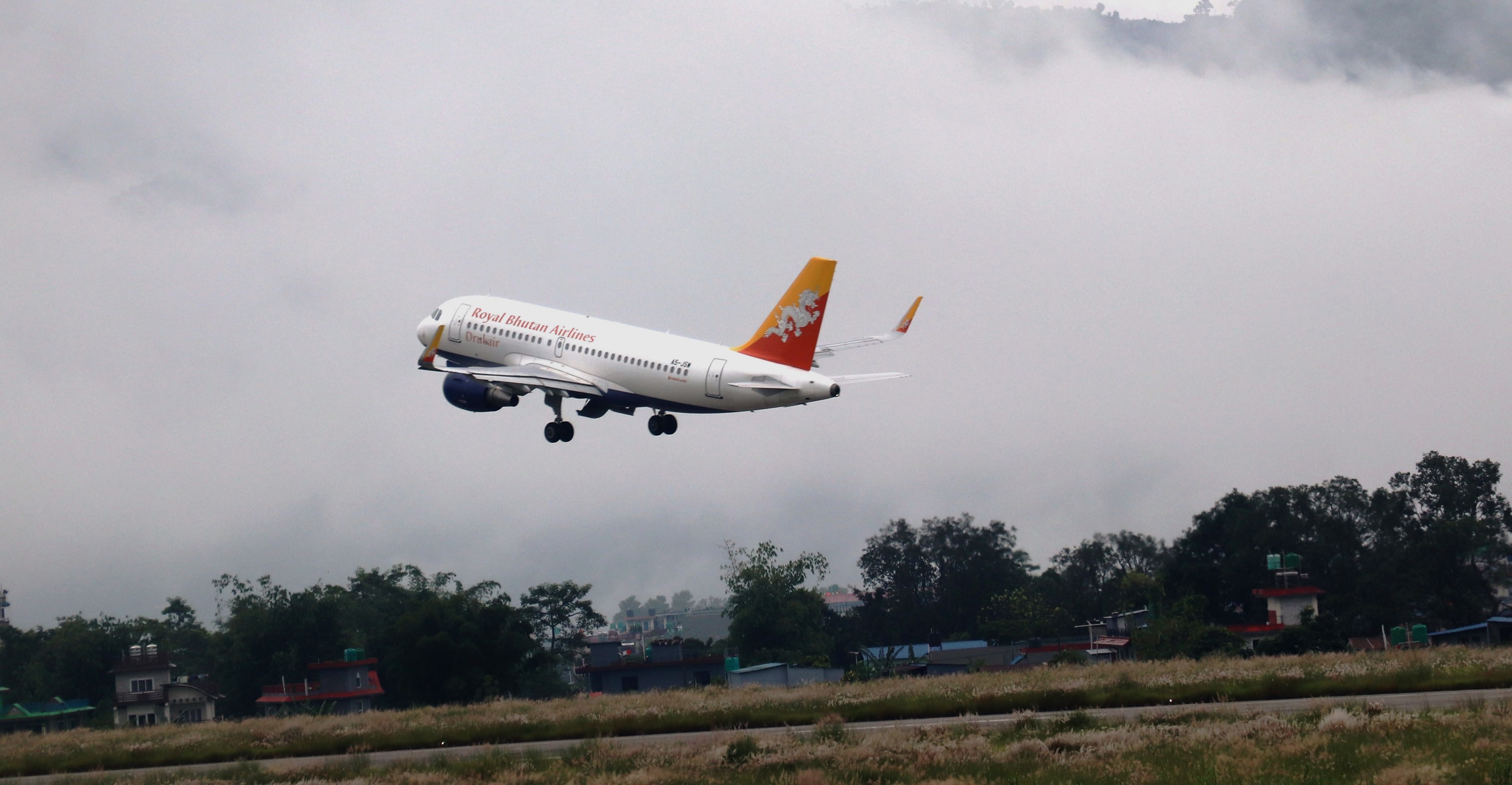 पोखरा अन्तर्राष्ट्रिय विमानस्थलमा ड्रुक एयरको व्यावसायिक उडान