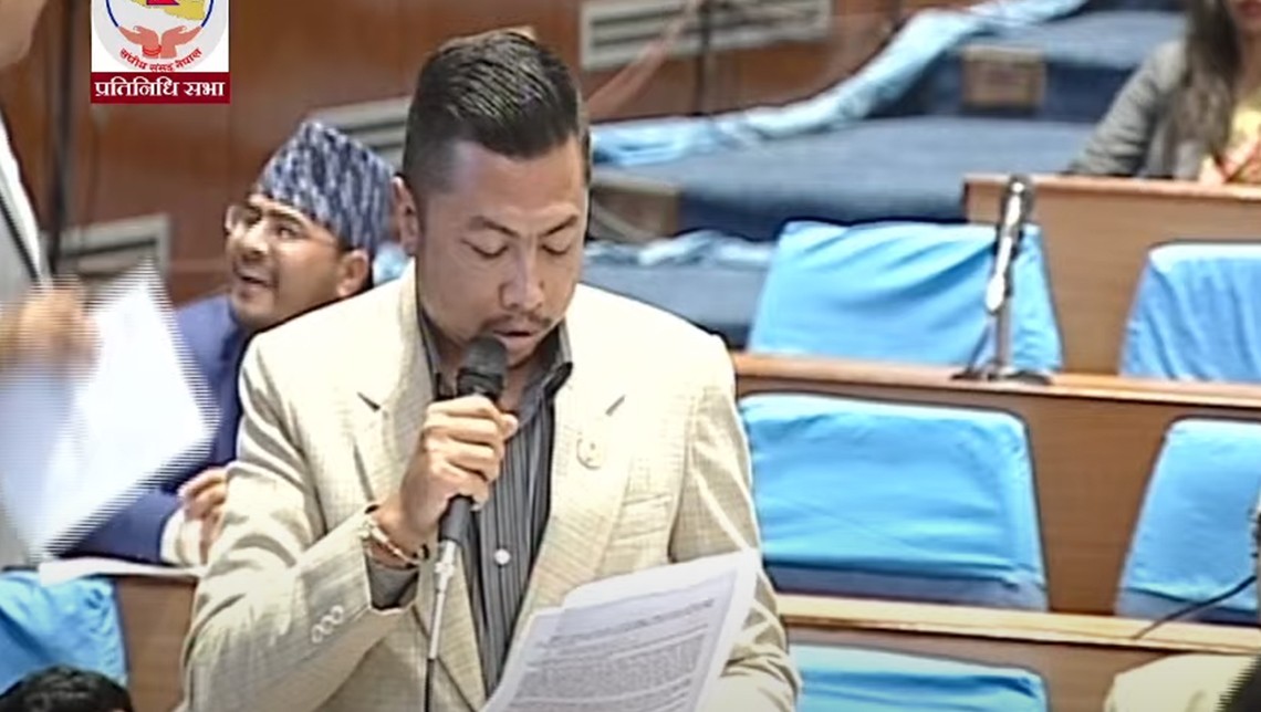 नेपाली माटोको रक्षा गर्न तपाईंको खुट्टा नकाँपोेस् प्रधानमन्त्री ज्यू – विराजभक्त श्रेष्ठ