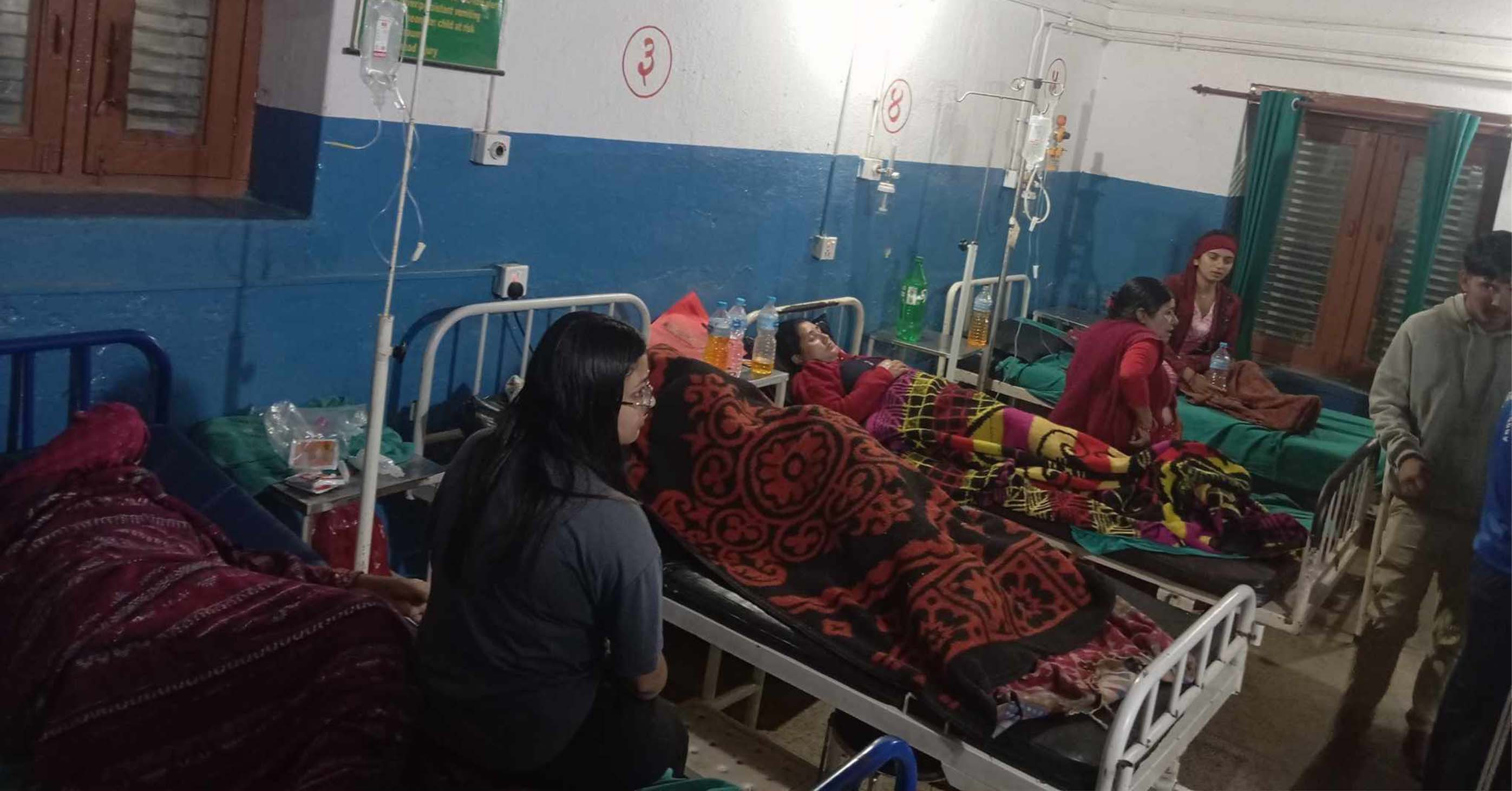 देउराली पुजाको प्रसाद खाएका २५ जना बिरामी