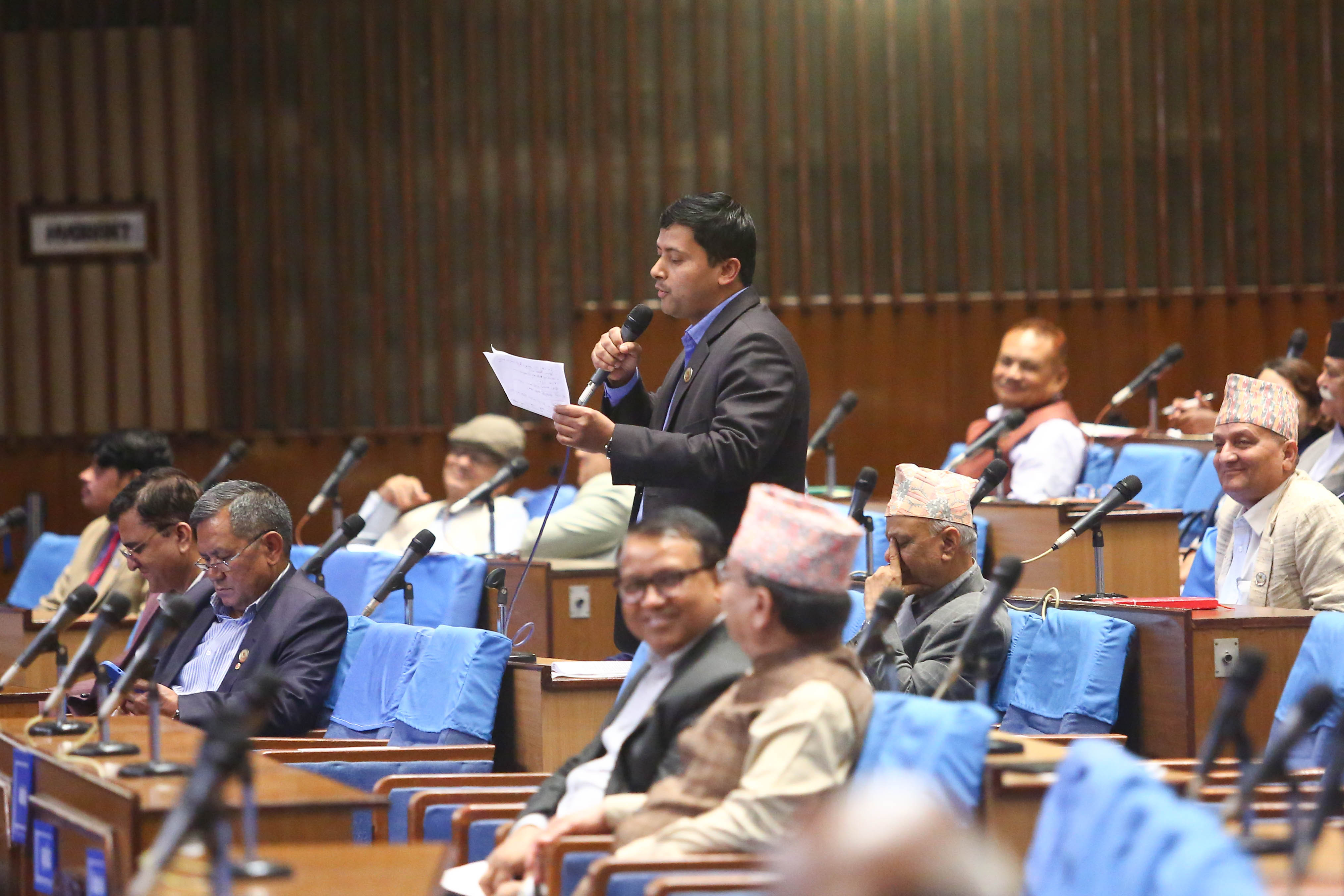 नयाँ सरकार गठनका लागि सहज वातावरण बनाउन प्रधानमन्त्रीलाई एमाले सांसदहरूको आग्रह