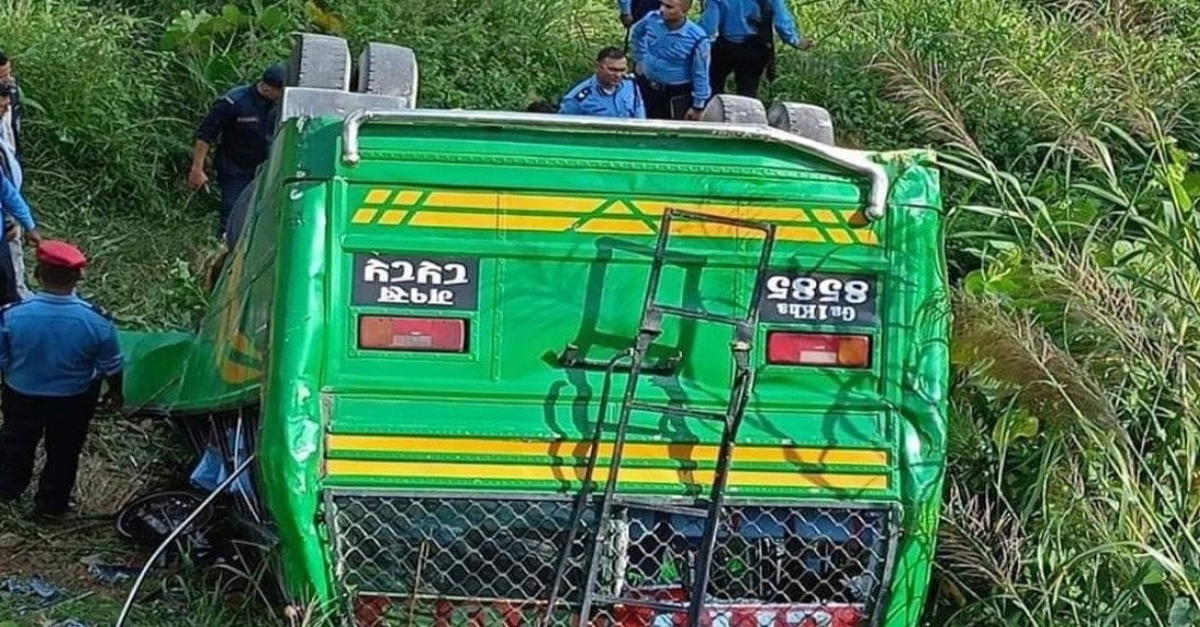 बस दुर्घटना हुँदा २५ बढी घाइते