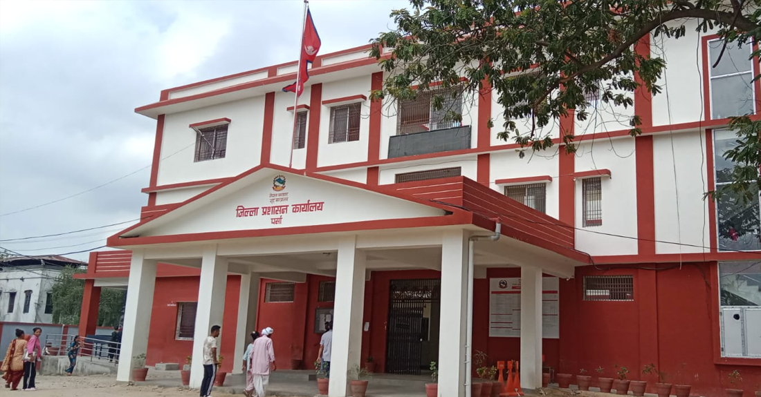 जिप्रका पर्साद्वारा भाडाका सटर खाली गर्न निर्देशन