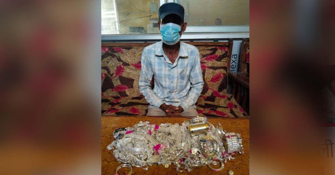 मोटरसाइकलको ट्याङ्कीमा लुकाएर चाँदी तस्करी
